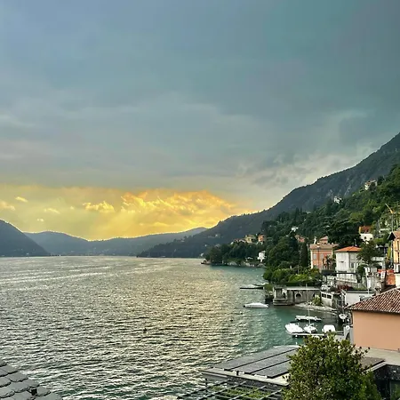 Lägenhet La Terrazza Dell'ulivo Carate Urio